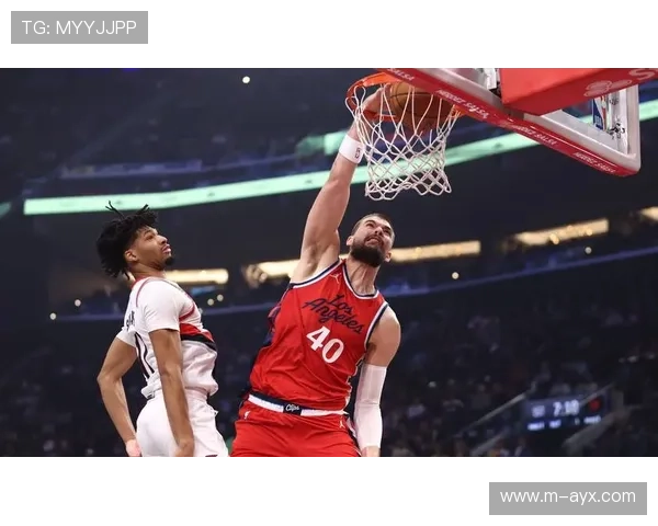 祖巴茨14投13中砍33分，快船内线高效仍难挽败局